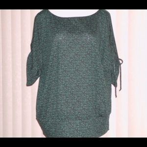 Pure Energy Tops - Blk & grn top, purple top, black sweater Pure Energy Tops - Blk & grn top, purple top, black sweater