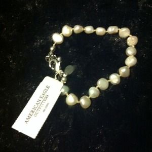 Pearl bracelet
