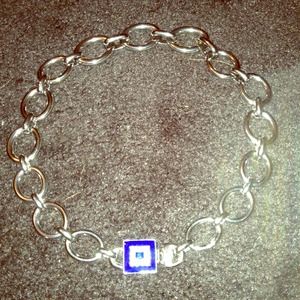 Never worn banana republic necklace