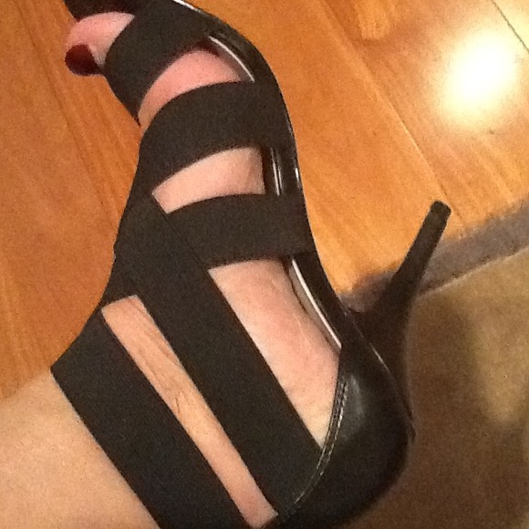 Shoes - Picture 2 of 2