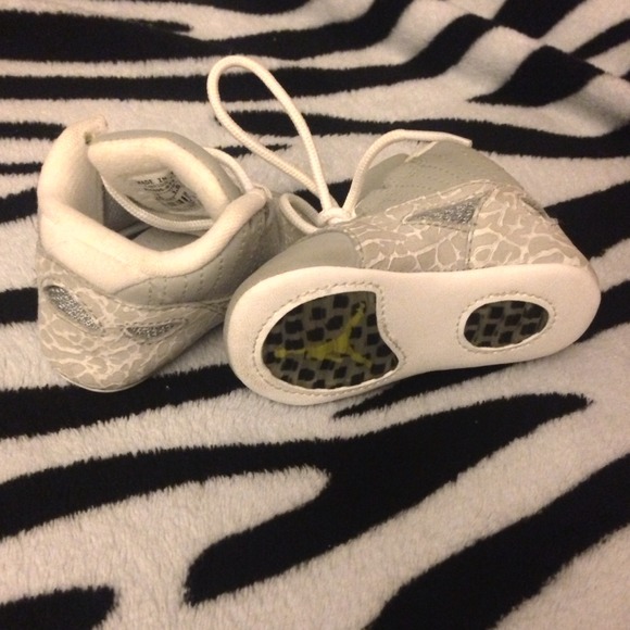 π¨SOLDπ¨ Jordan 11 Retro size 2c + hat - Picture 3 of 4