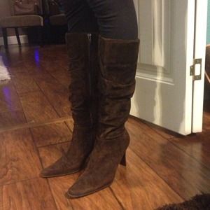 SOLD Brown suede high boots.