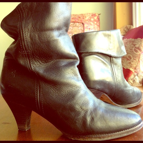 Reserved for pattycoo17 Frye Boots - Tina Shorties