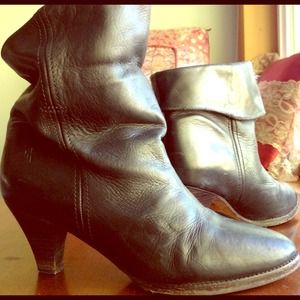 Reserved for pattycoo17 Frye Boots - Tina Shorties