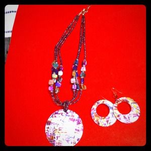 Necklace and earring set