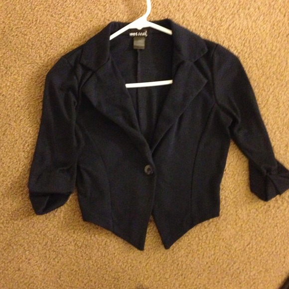 Cute navy blue blazer!!