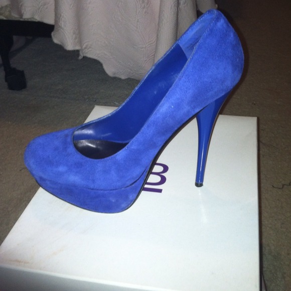 Royal blue pumps