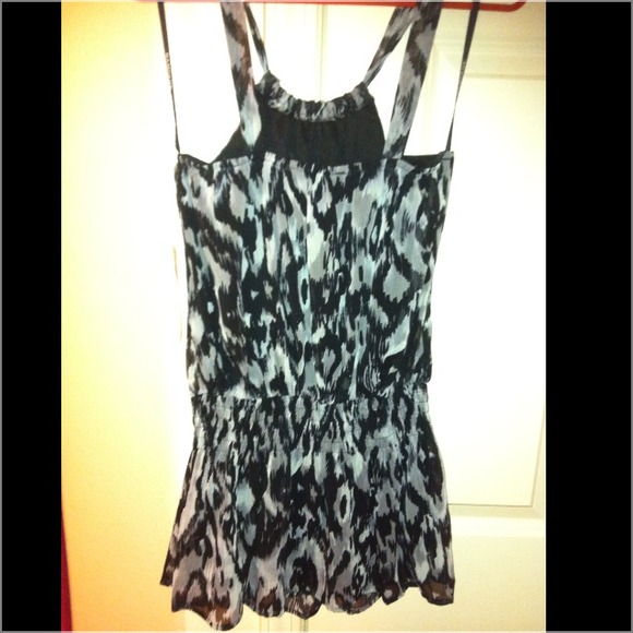 RAMPAGE Halter Top - Picture 2 of 3
