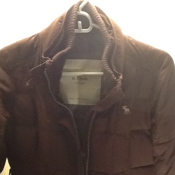 A&F puffer jacket - Picture 2 of 3
