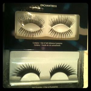 Fake eye lashes