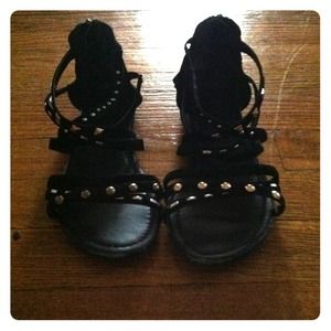 ❌SOLD❌   GIRLS black studded sandals