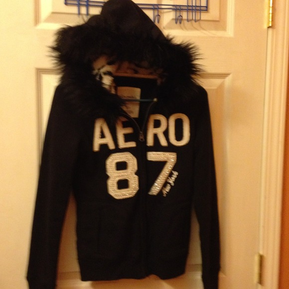 Aero zip up hoodie reduced