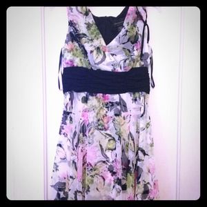 Beautiful floral dress size 16..