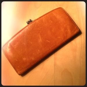 ✨SOLD in Bundle✨ Hobo International Wallet