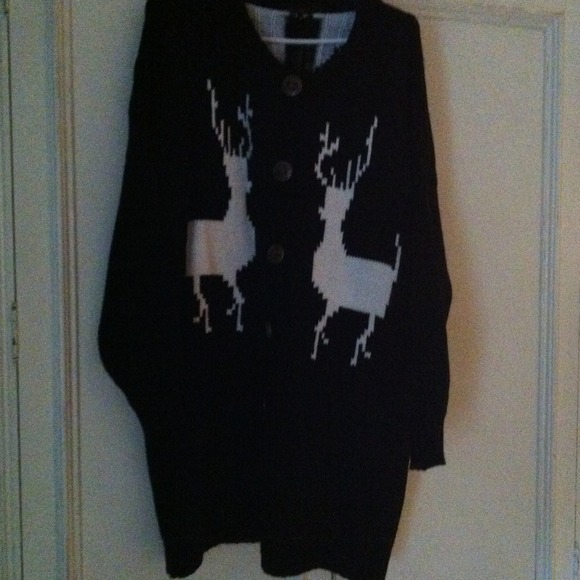 Oversized sweater no name