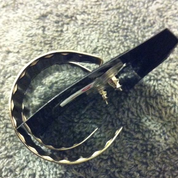 💰Fashion Design Silver Color Open Hoops - Picture 2 of 4