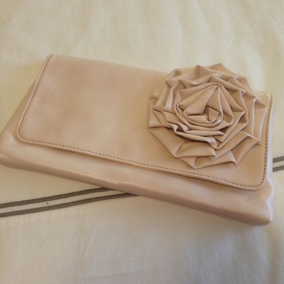 Chinese Laundry pale pink clutch