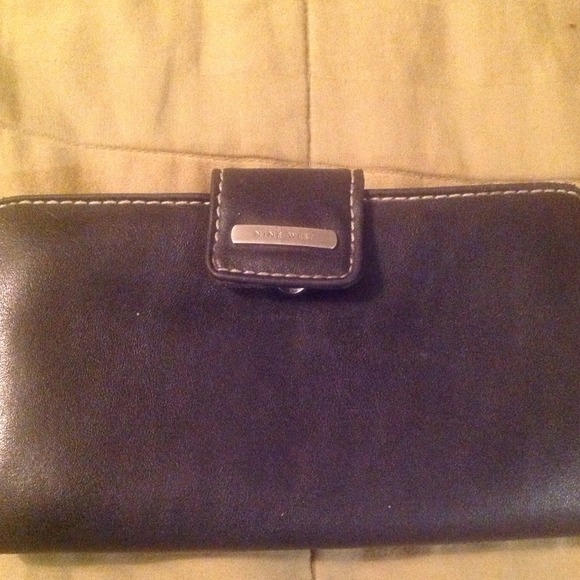 Nine West wallet