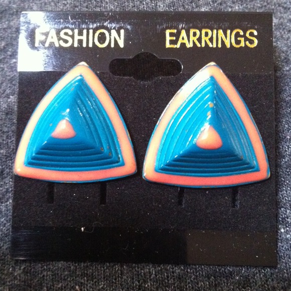 💰Fashion Design Pink / Aqua Piercing Earrings. - Picture 1 of 4
