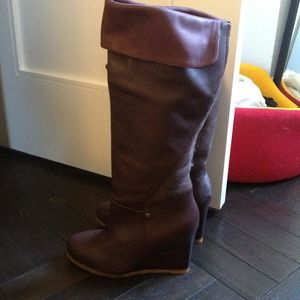 Ugg wedge boots in brown leather