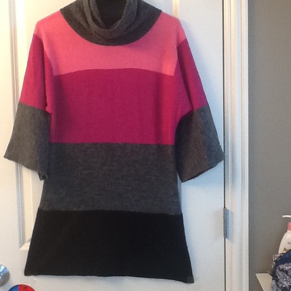 Color Block Long Sweater!