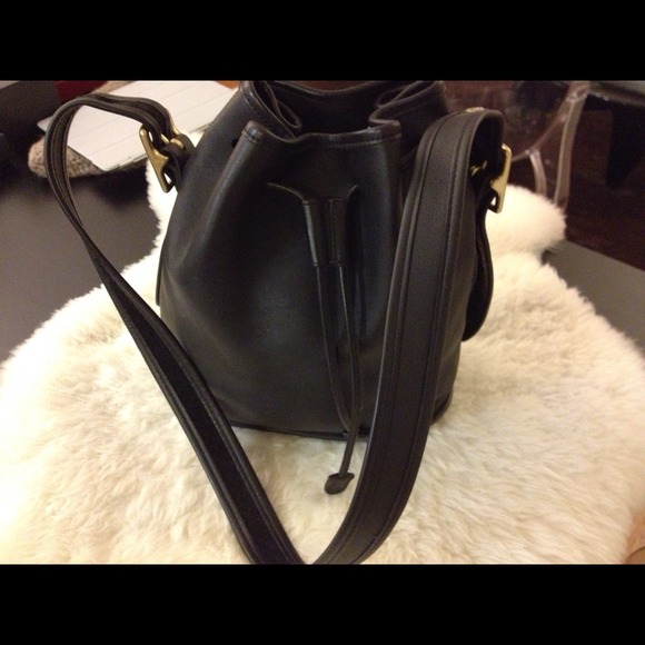 *SOLD* Coach leather bag with drawstring - Picture 1 of 3