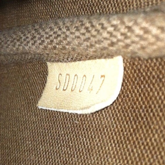 ***SOLD*** Authentic Louis Vuitton Pochette - Picture 3 of 4