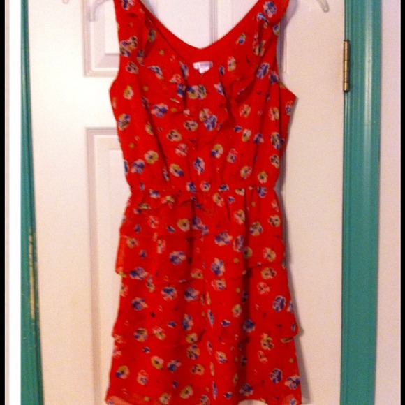 Great dress, Don't think it was ever worn sz S