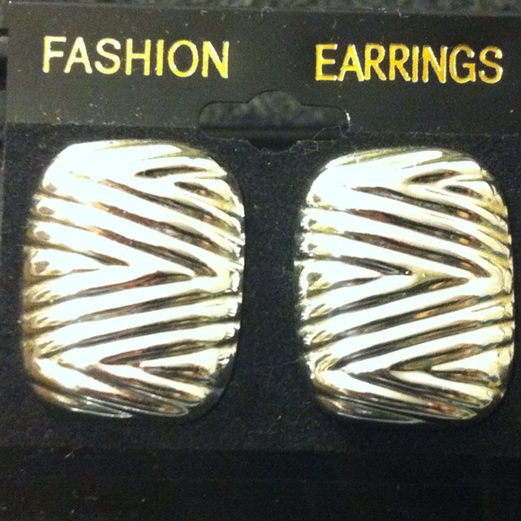 💰Fashion Design Silver Piercing Earrings - Picture 3 of 4
