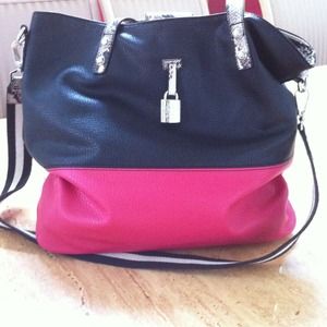 Jessica Simpson tote