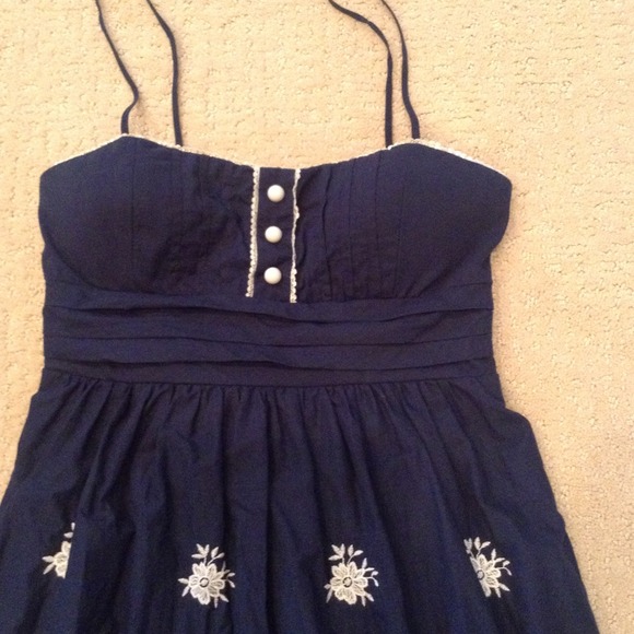 Sundress - Picture 2 of 4