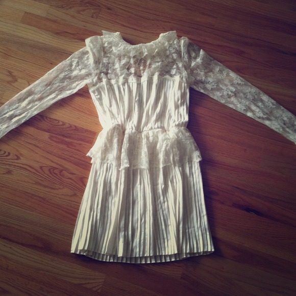Free People off white lace pleated dress