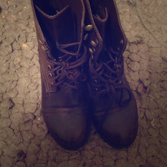 Boots TRADED