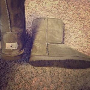 ❌hold! ❌Bearpaw boots!