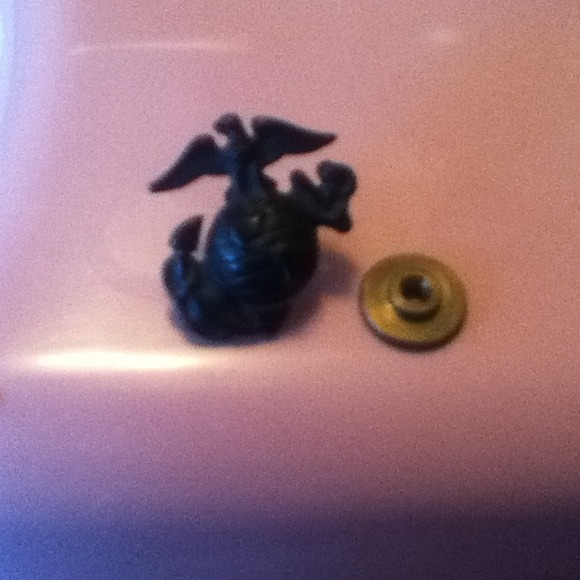 Vintage USMC tack pin