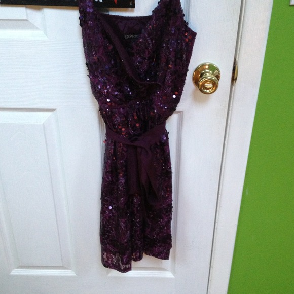 💜REDUCED💜Maroon sequined sleeveless dress