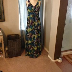 Selma Blair style back cut-out dress