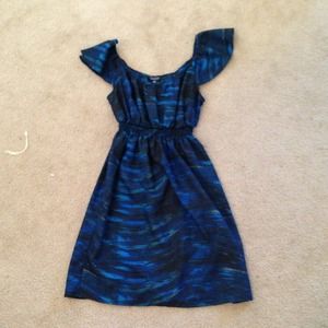 Black and blue flutter sleeve dress