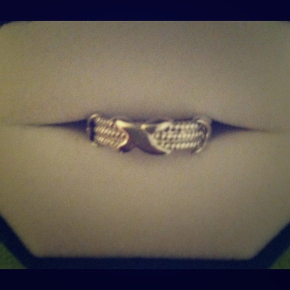 Silver cable and X's ring