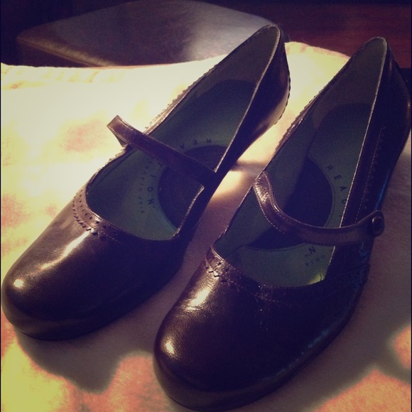 Women's shoes