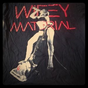 Unisex size M. "Wifey Material" Tshirt