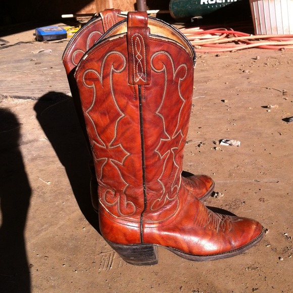 vintage cowgirl boots!