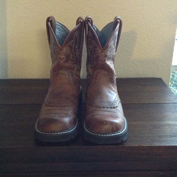 Ariat Fatbaby 6B