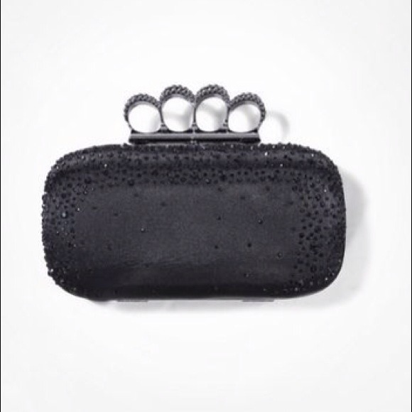 Beaded crown handle clutch