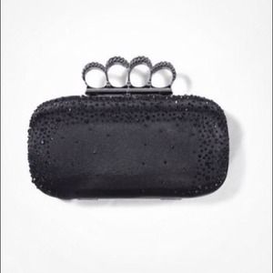 Beaded crown handle clutch
