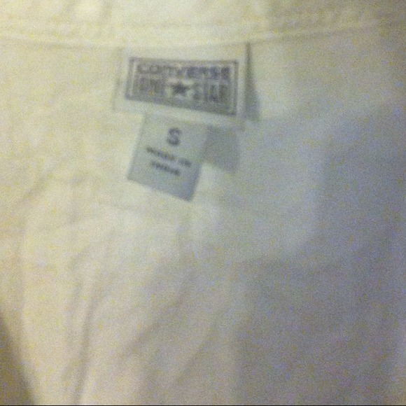 Converse sz S Don't think this shirt was ever worn - Picture 3 of 3