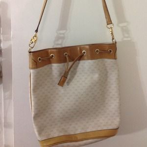 Vintage Gucci***