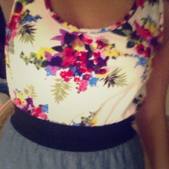 🔴SOLD IN BUNDLE🔴GORGEOUS Floral Dress