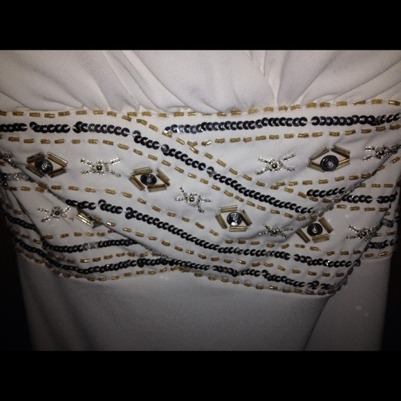 Size large/8 White cocktail dress - Picture 3 of 4