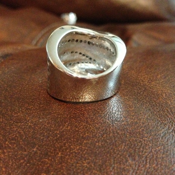 🎀🎀RESERVED!🎀🎀Lia Sophia ring - Picture 2 of 2